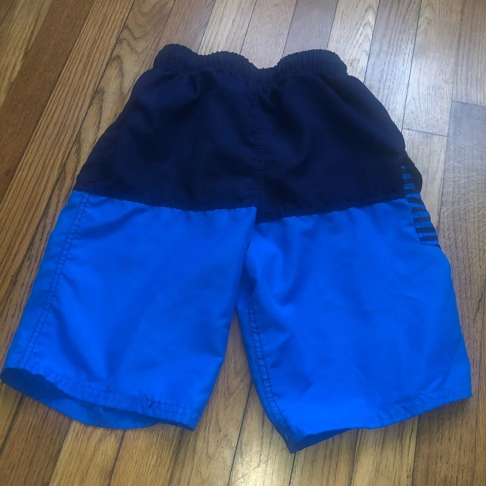 Boy’s Cat & Jack swim trunks - Picture 2 of 6